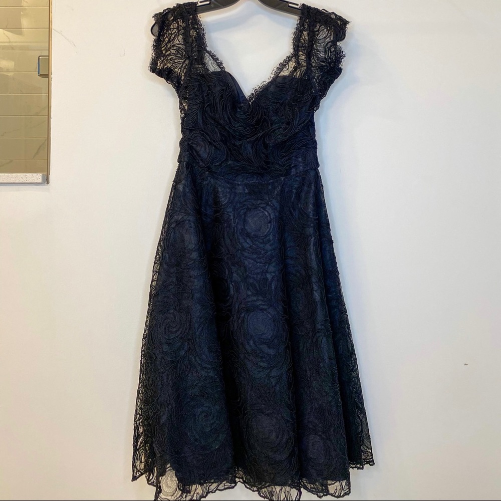Monique Lhuillier Black Lace Dress